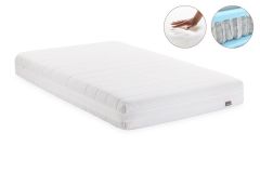 Un matelas Sanimatex avec un design ergonomique, une housse blanche respirante et un soutien orthopédique, idéal pour un sommeil sain et hygiénique.